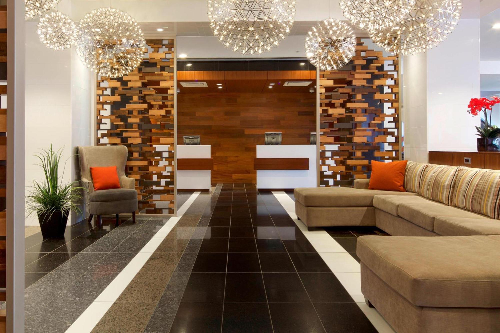 Delta Hotels By Marriott Beausejour Moncton Bagian luar foto