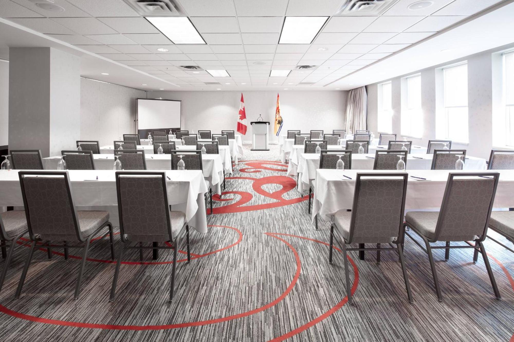Delta Hotels By Marriott Beausejour Moncton Bagian luar foto