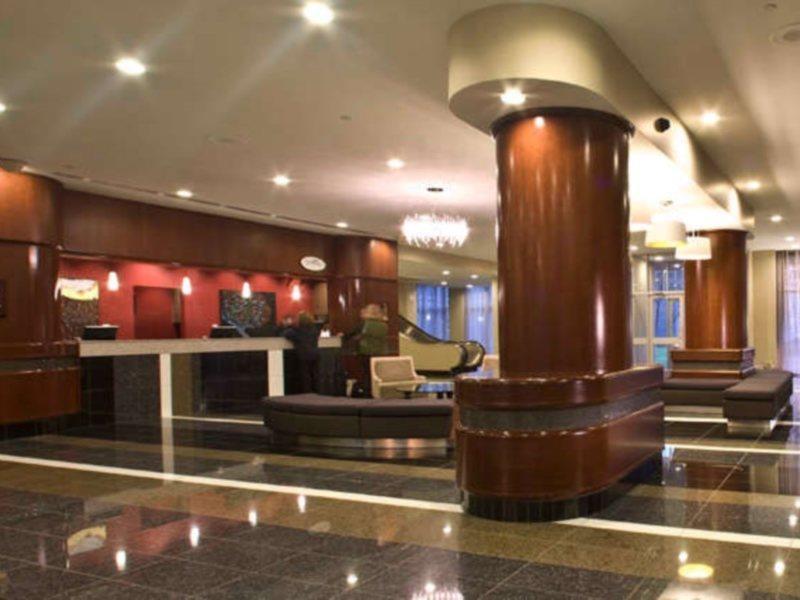 Delta Hotels By Marriott Beausejour Moncton Bagian luar foto