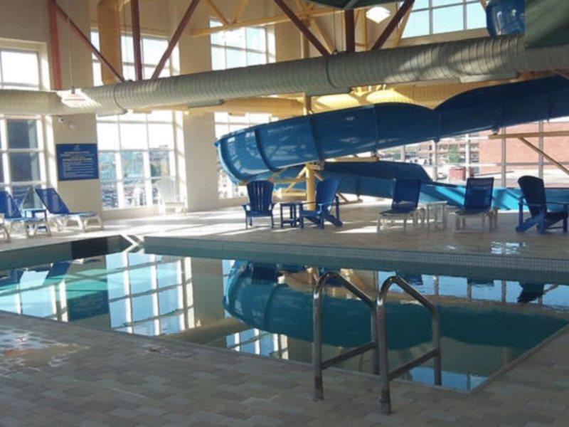 Delta Hotels By Marriott Beausejour Moncton Bagian luar foto