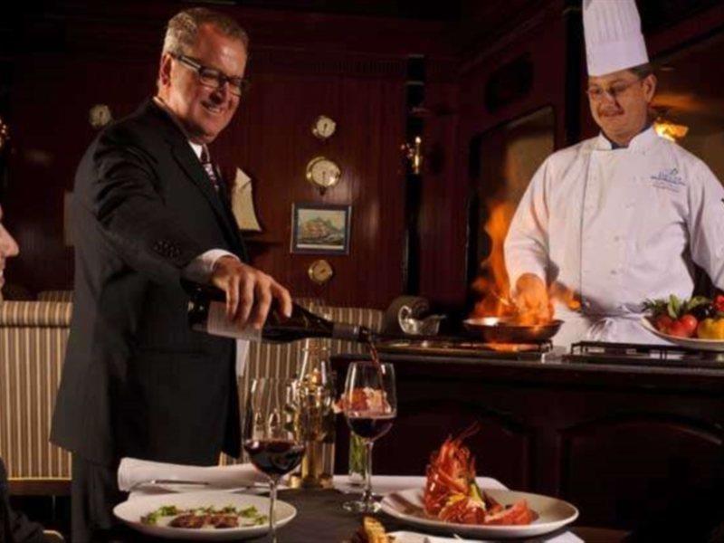 Delta Hotels By Marriott Beausejour Moncton Bagian luar foto