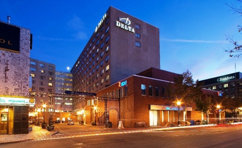 Delta Hotels By Marriott Beausejour Moncton Bagian luar foto