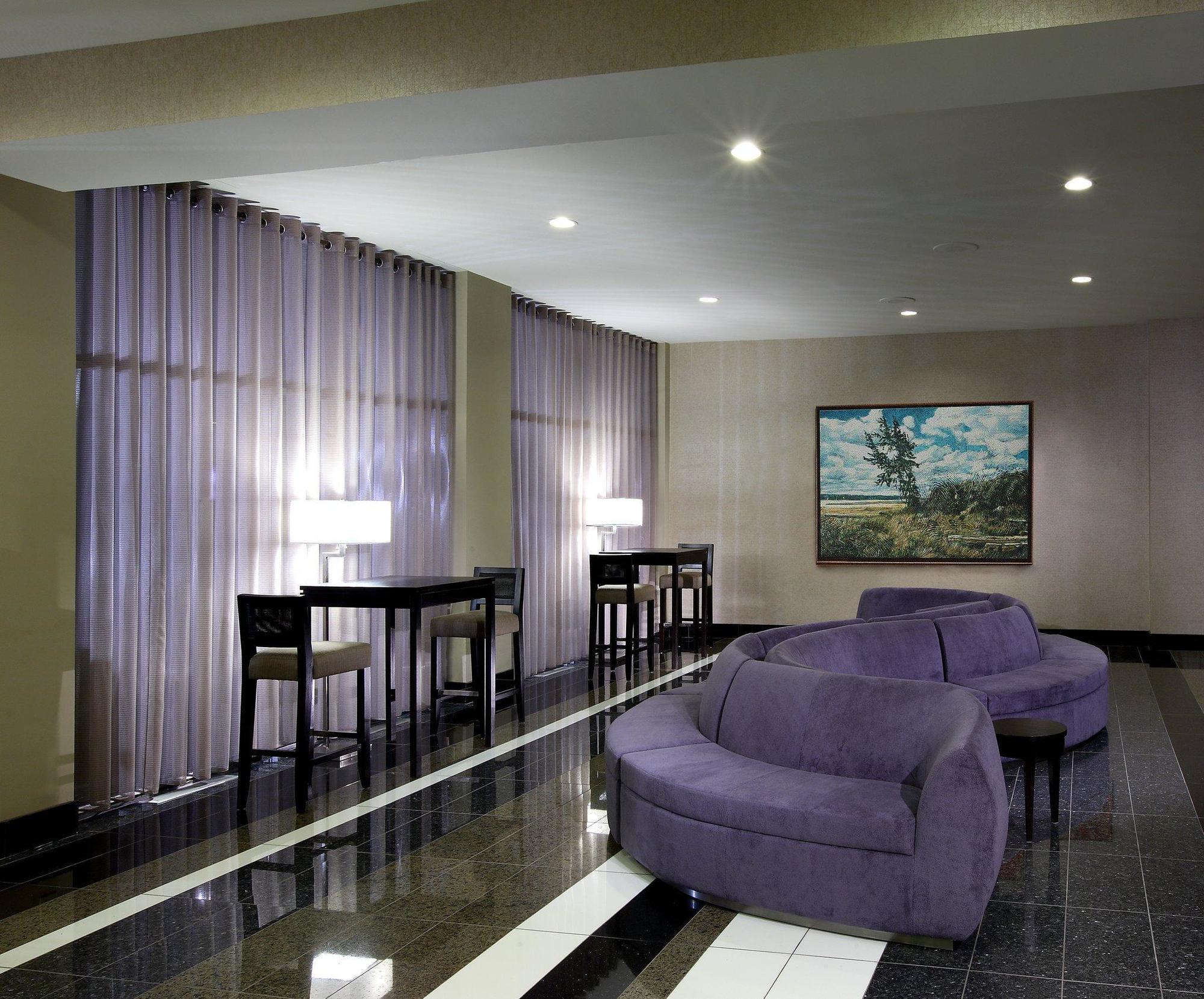 Delta Hotels By Marriott Beausejour Moncton Bagian luar foto