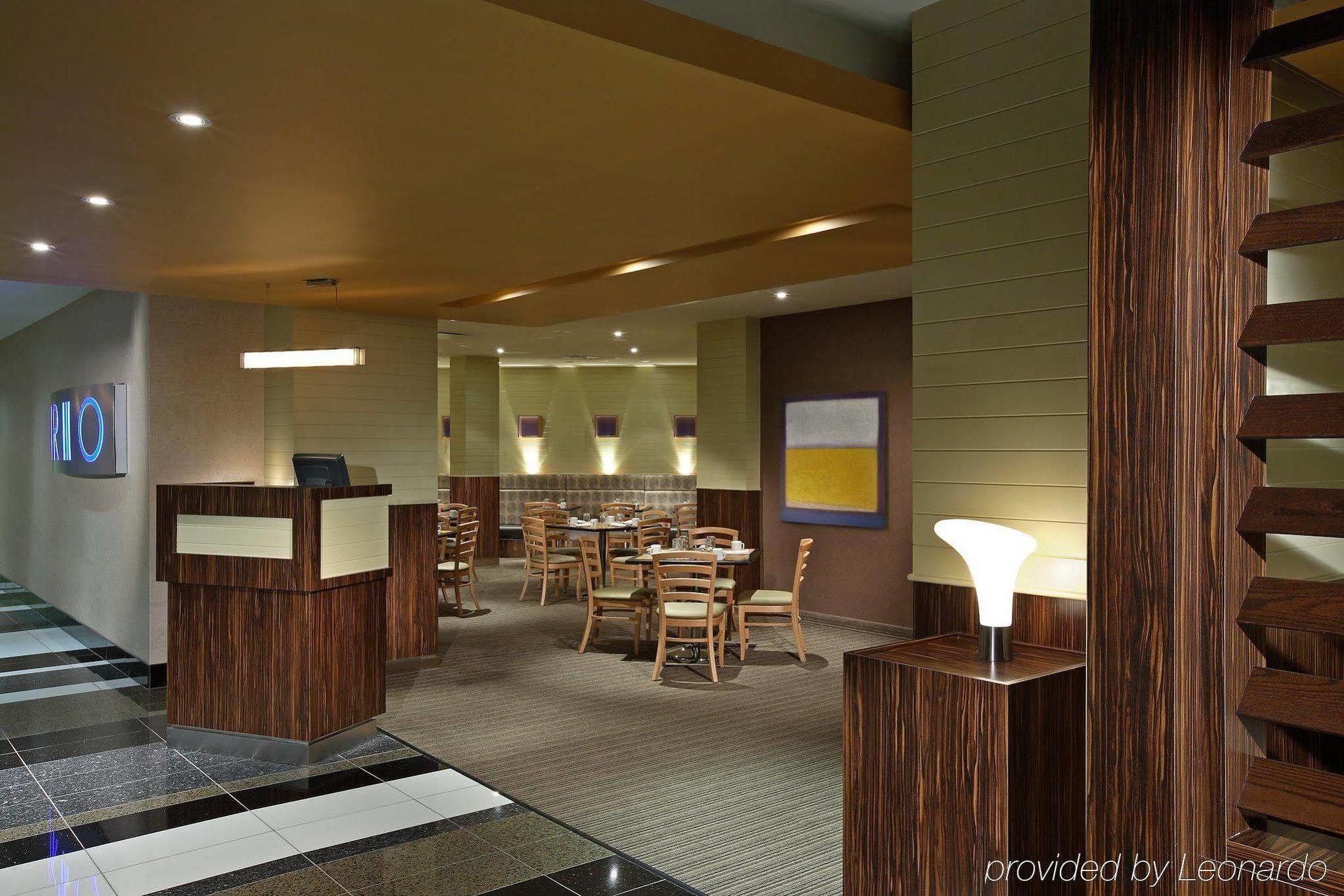 Delta Hotels By Marriott Beausejour Moncton Bagian luar foto