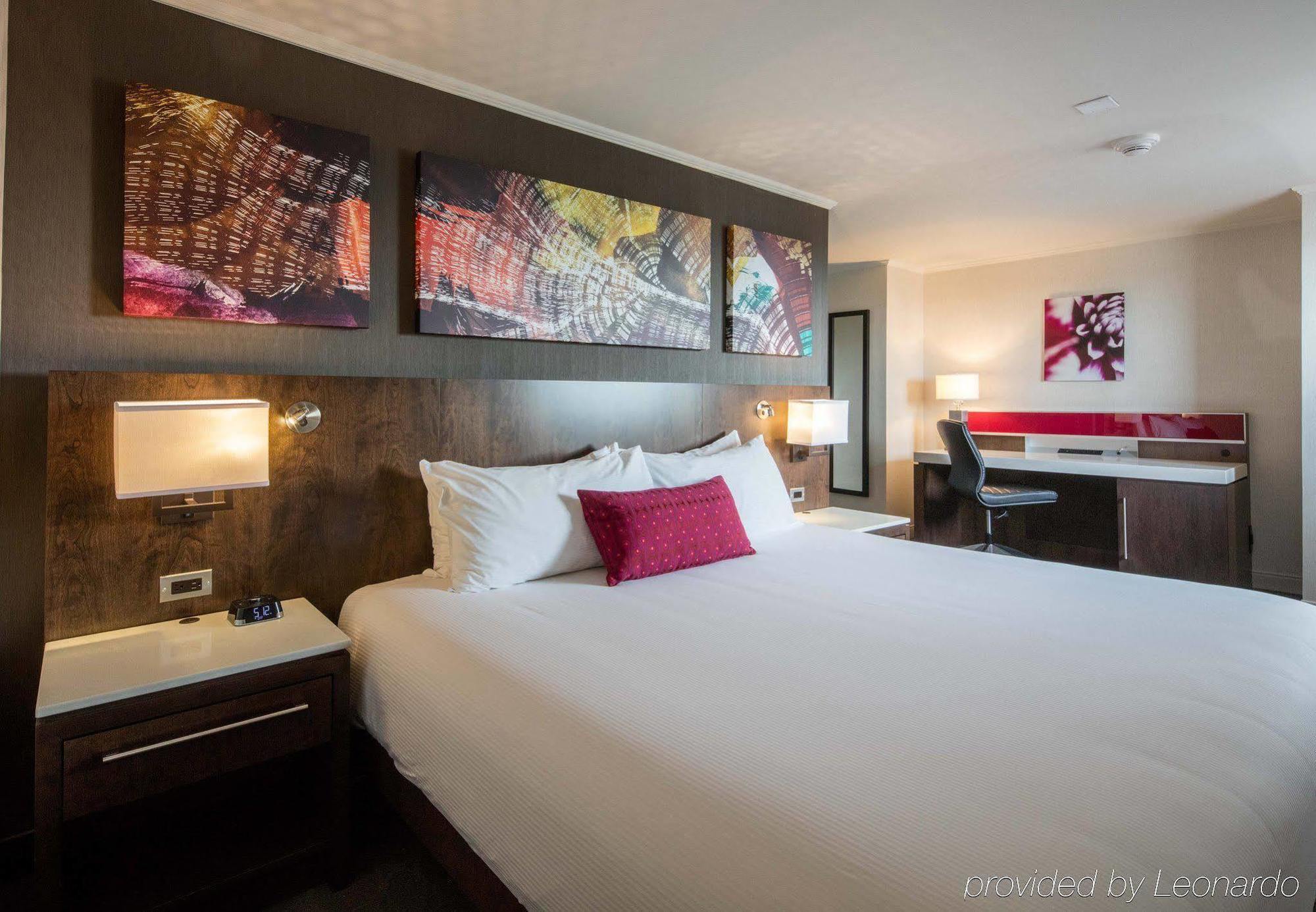 Delta Hotels By Marriott Beausejour Moncton Bagian luar foto