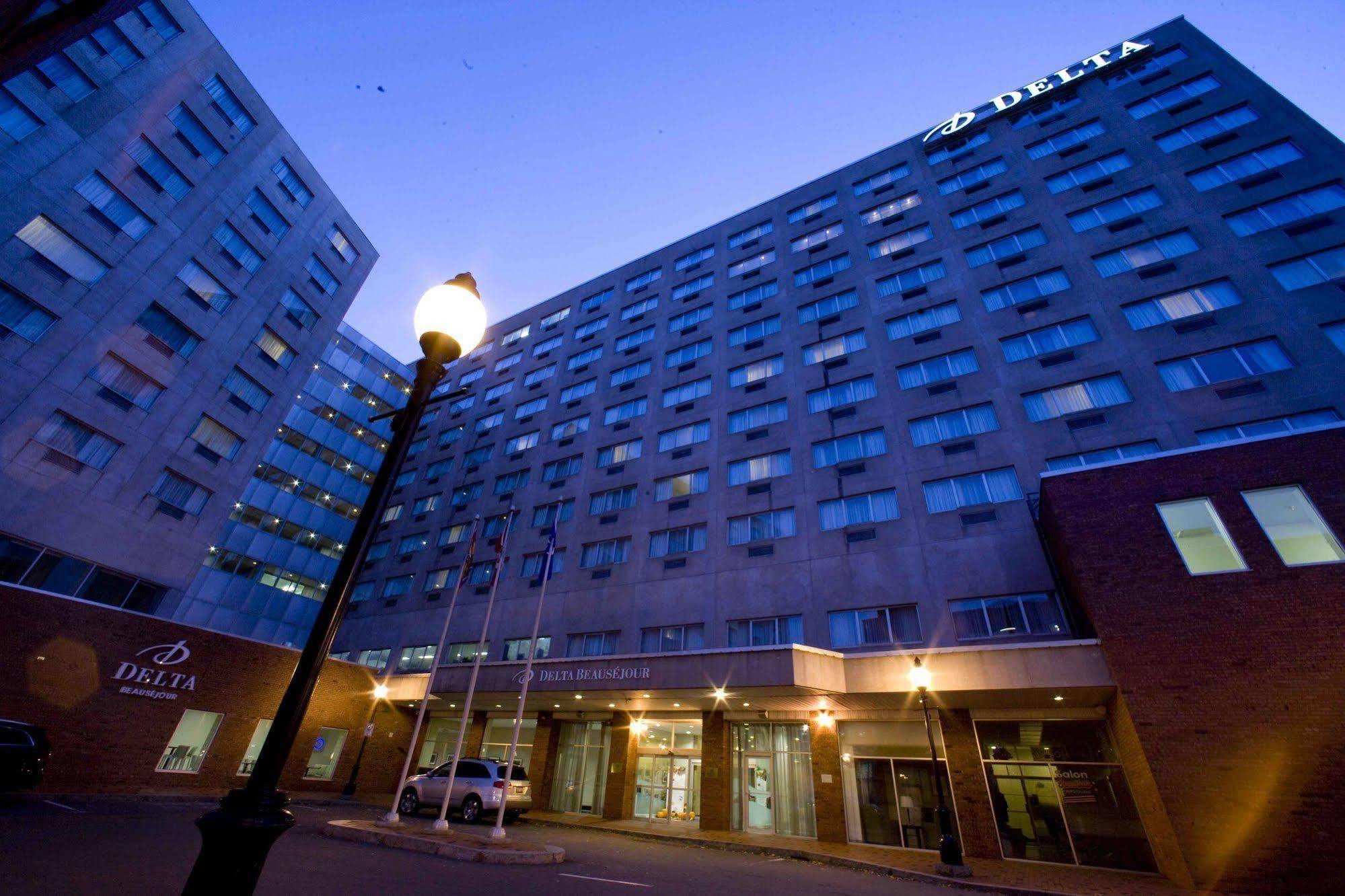 Delta Hotels By Marriott Beausejour Moncton Bagian luar foto